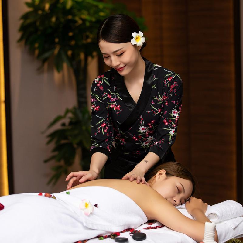 Pattern Top Slim Fit Technicia - đánh giá và giá Spa And Wellness Center